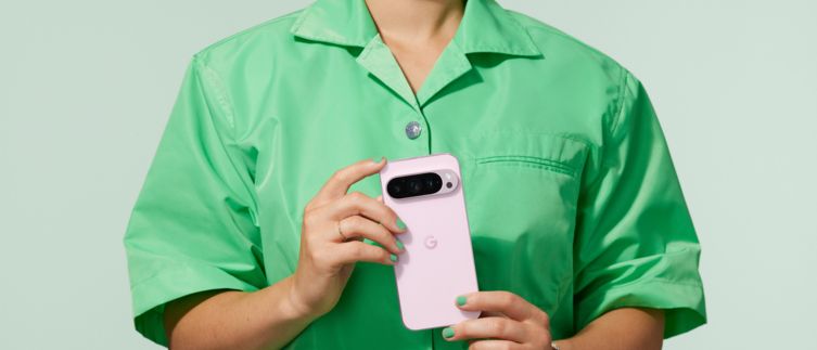 Google Pixel 9 Pro in der Hand