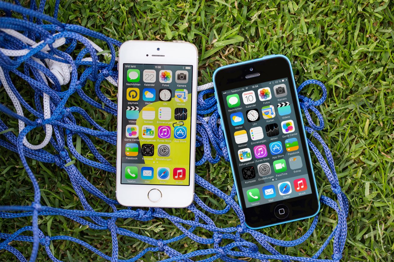 iPhone 5s (l.) und iPhone 5c (r.)