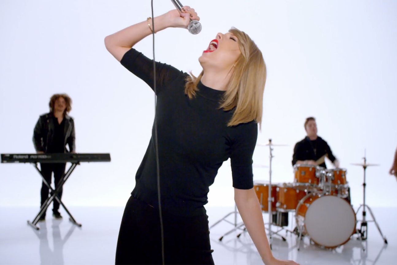 Taylor Swift "Shake it off"