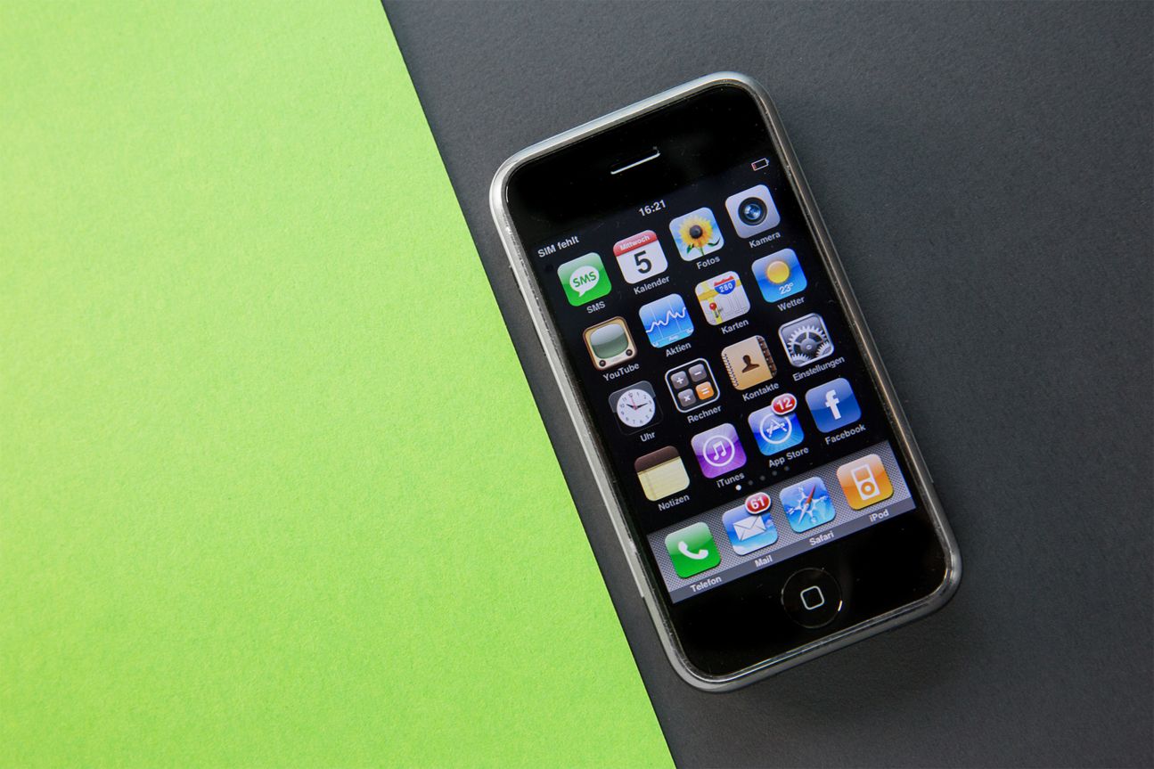 iPhone 1 iPhone 1