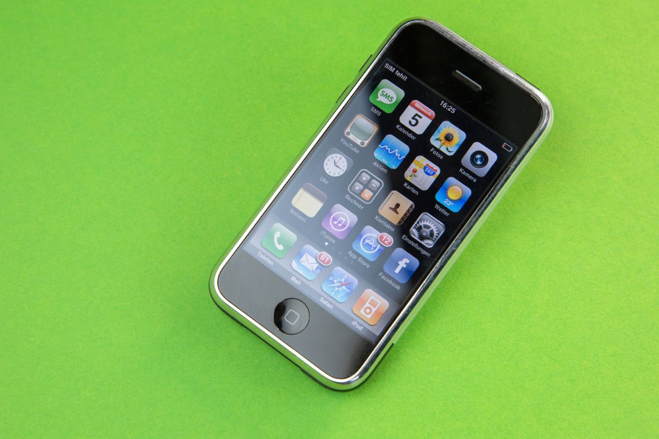 iPhone 1 iPhone 1