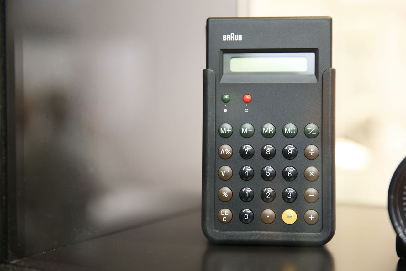 Rechnen kann zwar jedes Smartphone, aber auf einem echten Taschenrechner tippt es sich immer noch schneller. Rechnen kann zwar jedes Smartphone, aber auf einem echten Taschenrechner tippt es sich immer noch schneller.