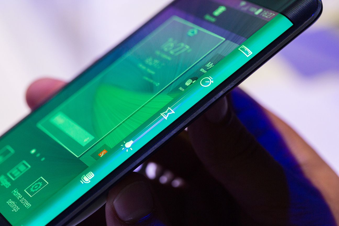 Tolles Designelement: das Samsung Galaxy Note Edge Tolles Designelement: das Samsung Galaxy Note Edge