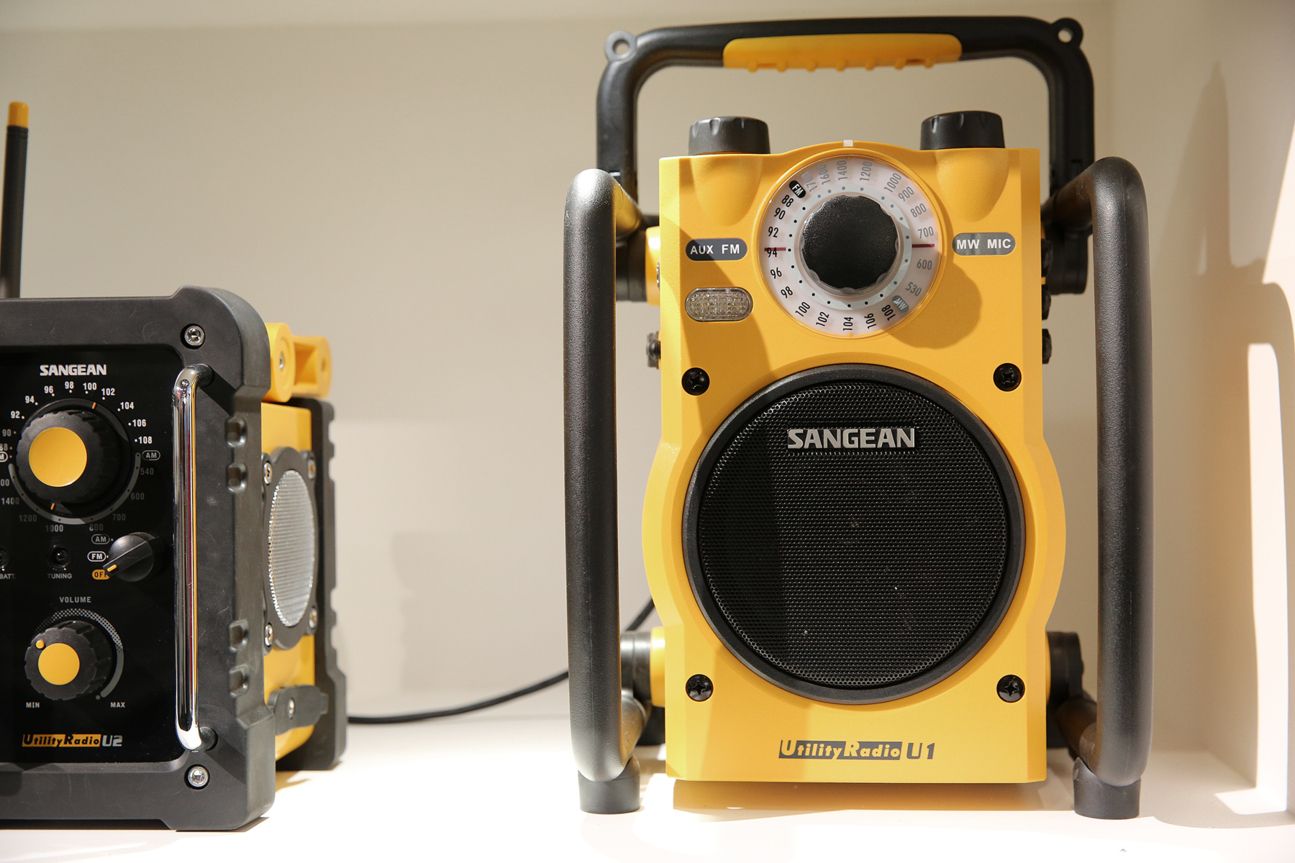 Die Radios von Sangean sehen schon speziell aus. Die Radios von Sangean sehen schon speziell aus.