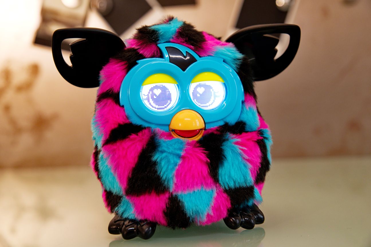 Kult Revival Lohnt Sich Der Kauf Von Furby Boom Curved De