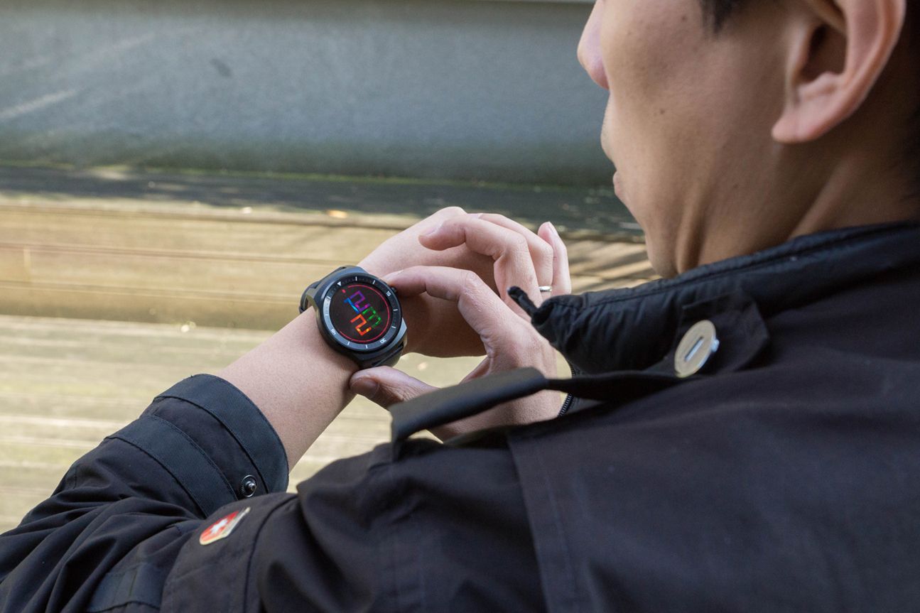 LG G Watch R LG G Watch R