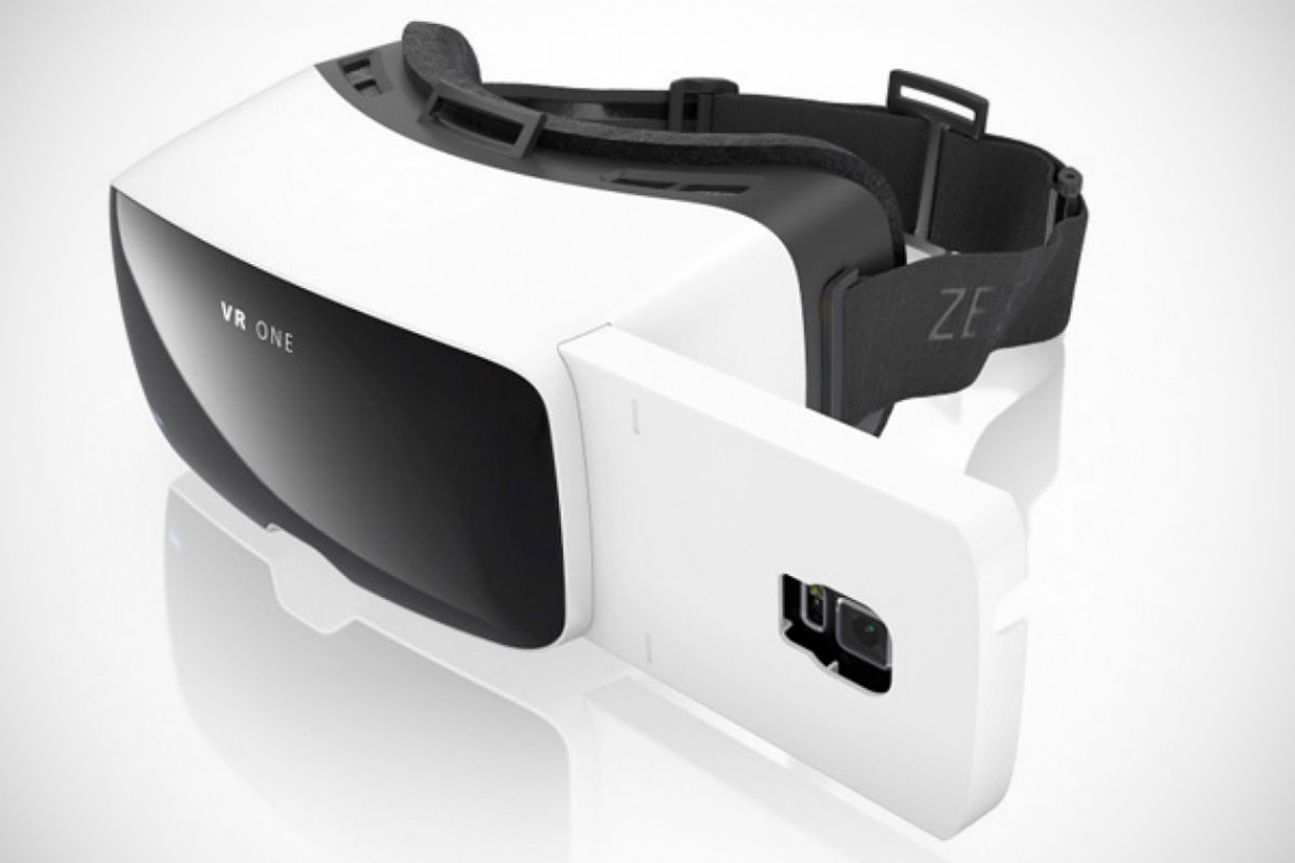Carl Zeiss hat bisher nur selbst zwei Anwendungen für die VR One entwickelt und hofft auf Unterstützung von der Developer-Community. Carl Zeiss hat bisher nur selbst zwei Anwendungen für die VR One entwickelt und hofft auf Unterstützung von der Developer-Community.