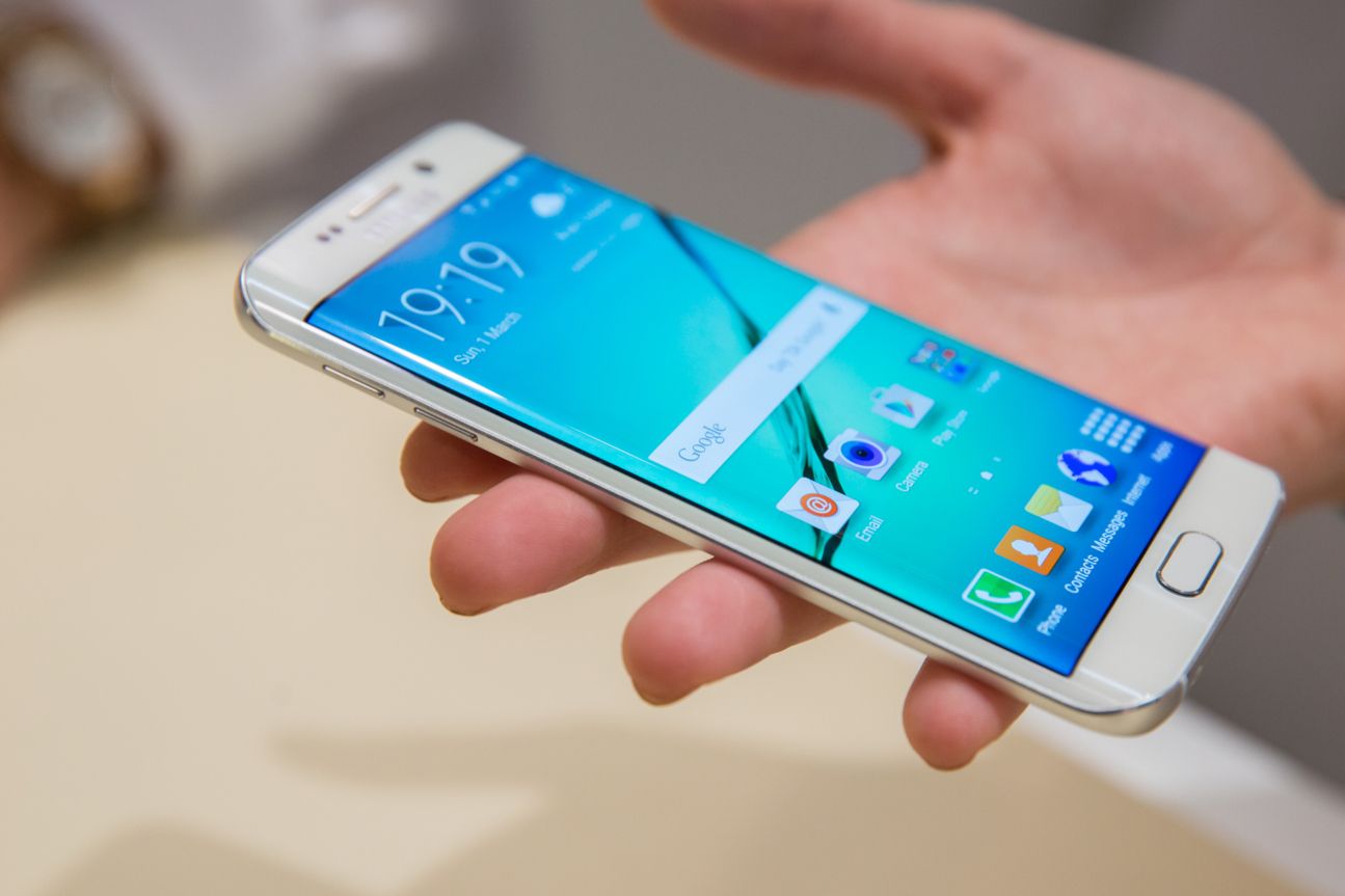 Samsung Galaxy S6 Edge Samsung Galaxy S6 Edge