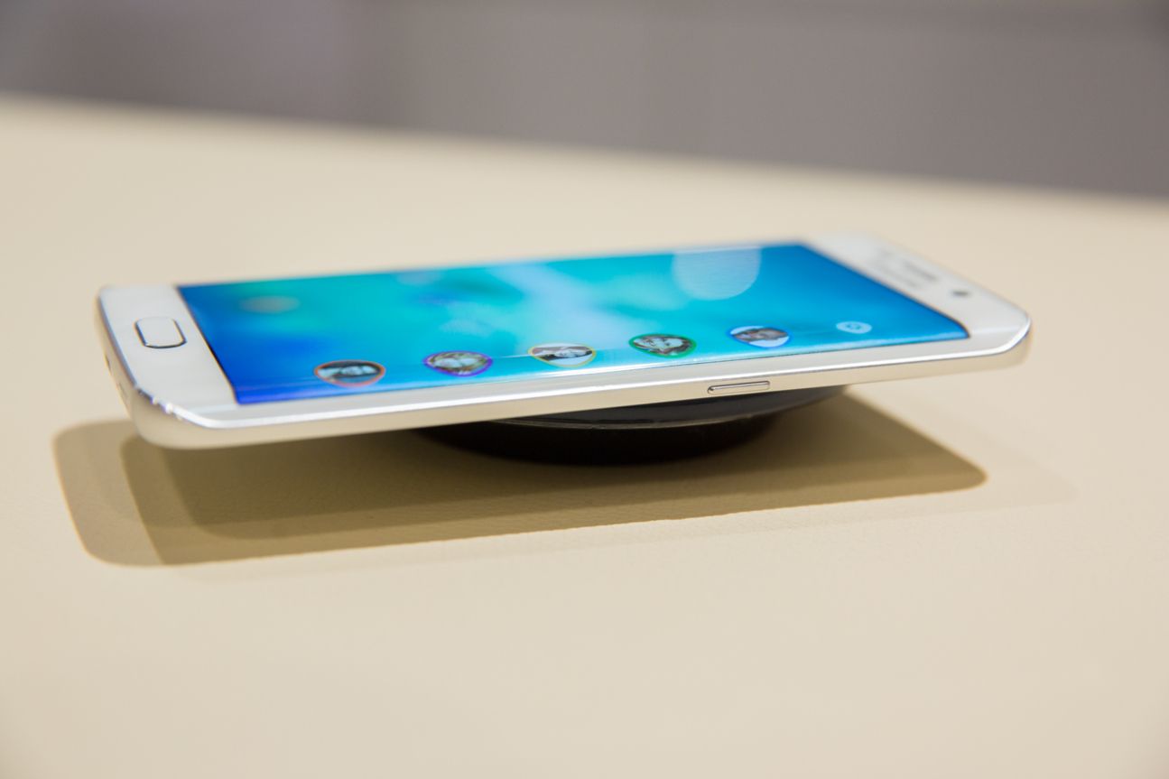 Samsung Galaxy S6 edge Samsung Galaxy S6 edge