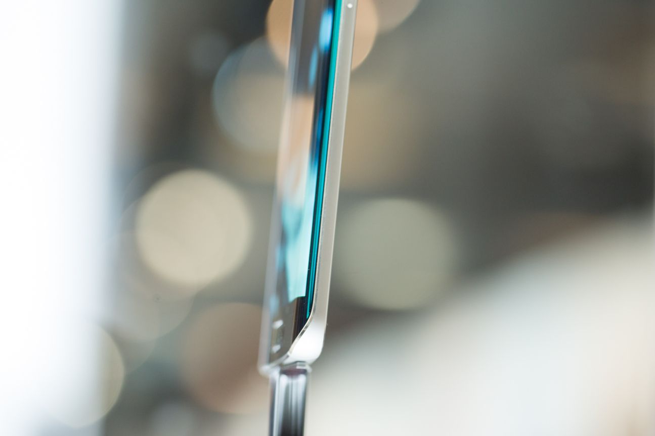 Samsung Galaxy S6 edge Samsung Galaxy S6 edge