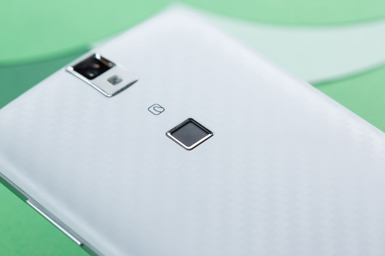 ELEPhone P8000 ELEPhone P8000