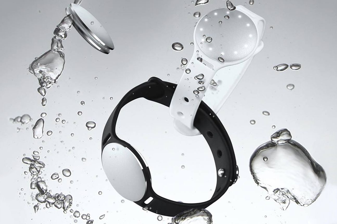 Mit dem Speedo Shine müsst Ihr nicht schwimmen gehen, aber Ihr könntet.