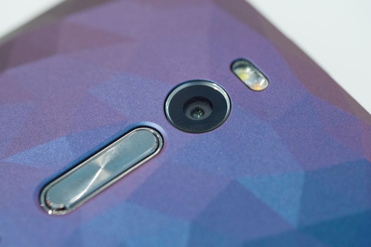 Asus Zenfone 2 Deluxe Asus Zenfone 2 Deluxe