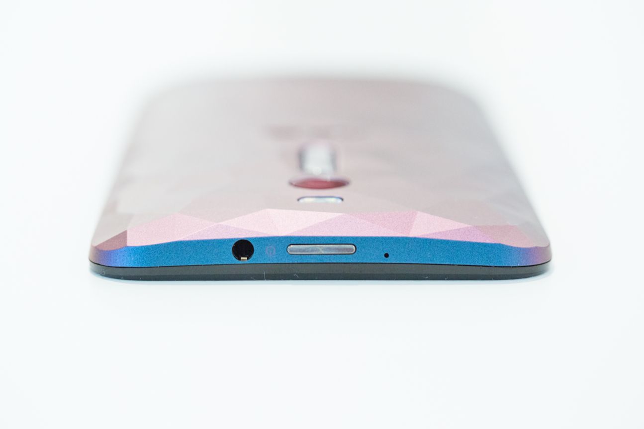 Asus Zenfone 2 Deluxe Asus Zenfone 2 Deluxe