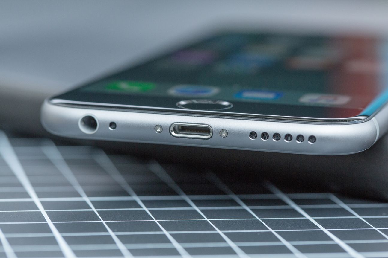Der Kopfhöreranschluss beim iPhone 6s Der Kopfhöreranschluss beim iPhone 6s