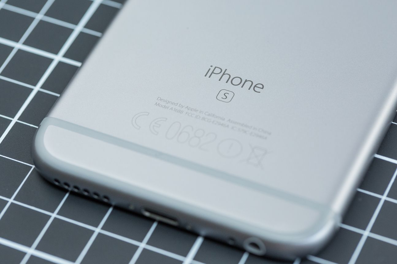 Apple iPhone 6s Apple iPhone 6s