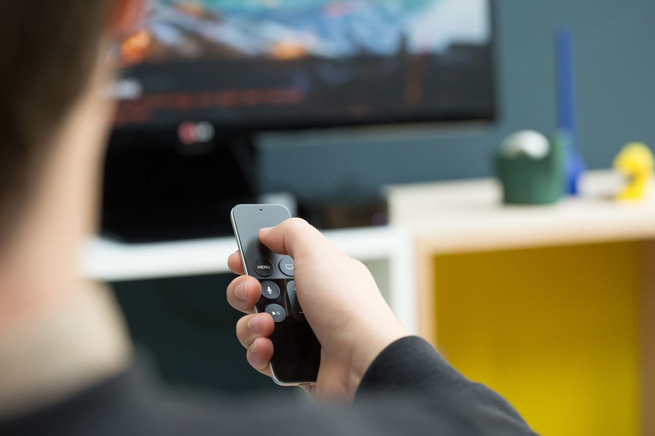 Apple TV (4. Generation) Apple TV (4. Generation)