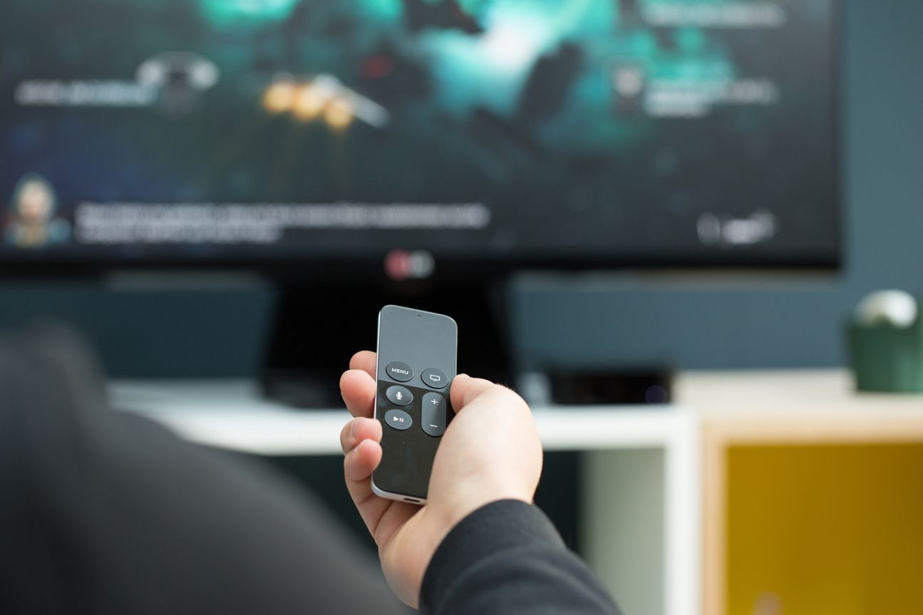 Apple TV (4. Generation) Apple TV (4. Generation)