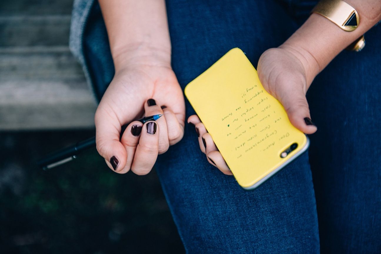 Paperback Sticky Notes iPhone 6s Plus