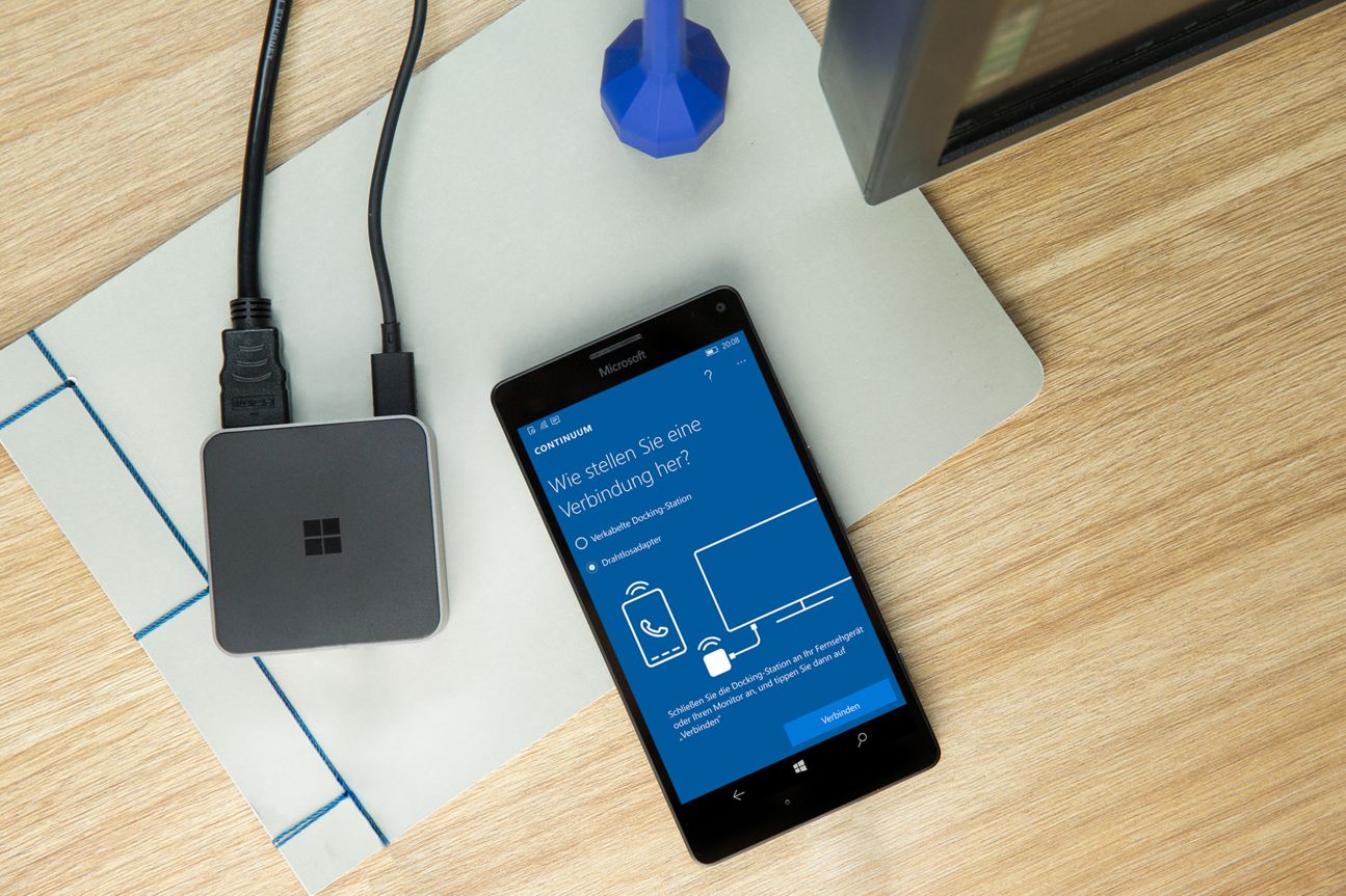 Microsoft Display Dock Microsoft Display Dock