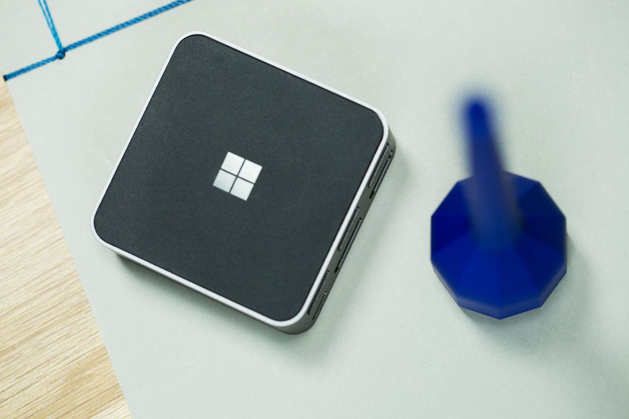 Microsoft Display Dock Microsoft Display Dock