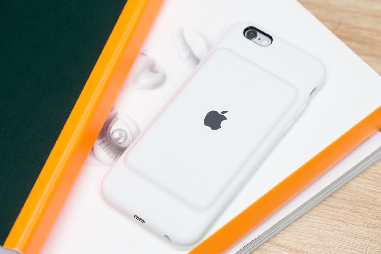 Eine Akkuhülle für das iPhone 6s Eine Akkuhülle für das iPhone 6s