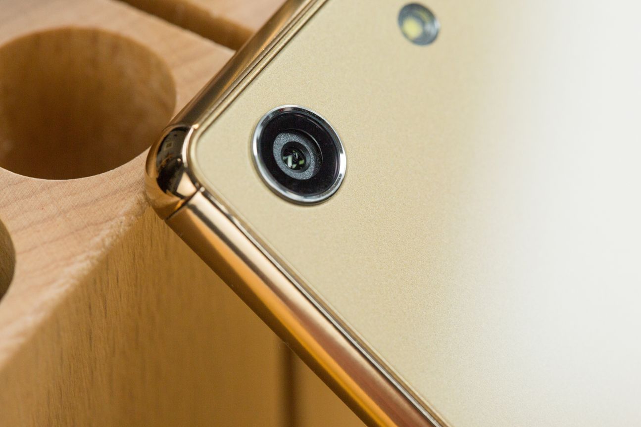 Sony Xperia M5