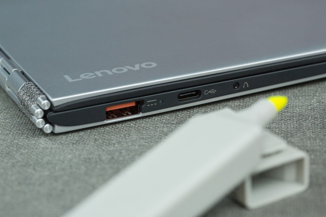 Lenovo Yoga 900S Lenovo Yoga 900S
