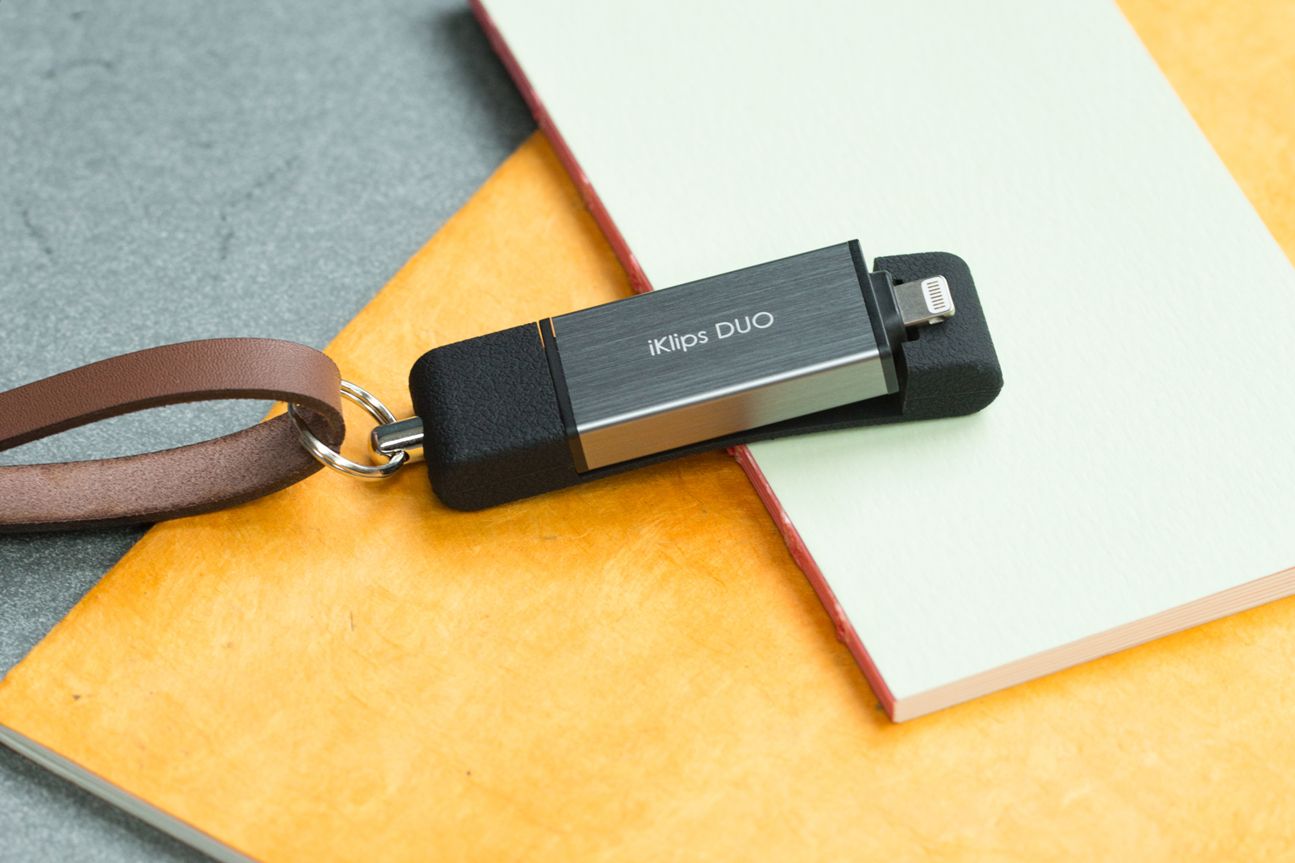 iKlips Duo: Schicker Speicherstick für das iPhone. iKlips Duo: Schicker Speicherstick für das iPhone.