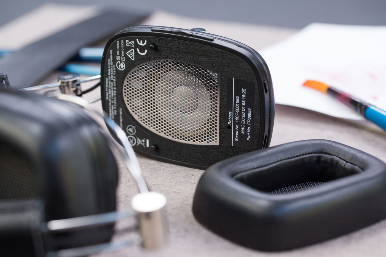 Bowers & Wilkins P7 Wireless Bowers & Wilkins P7 Wireless
