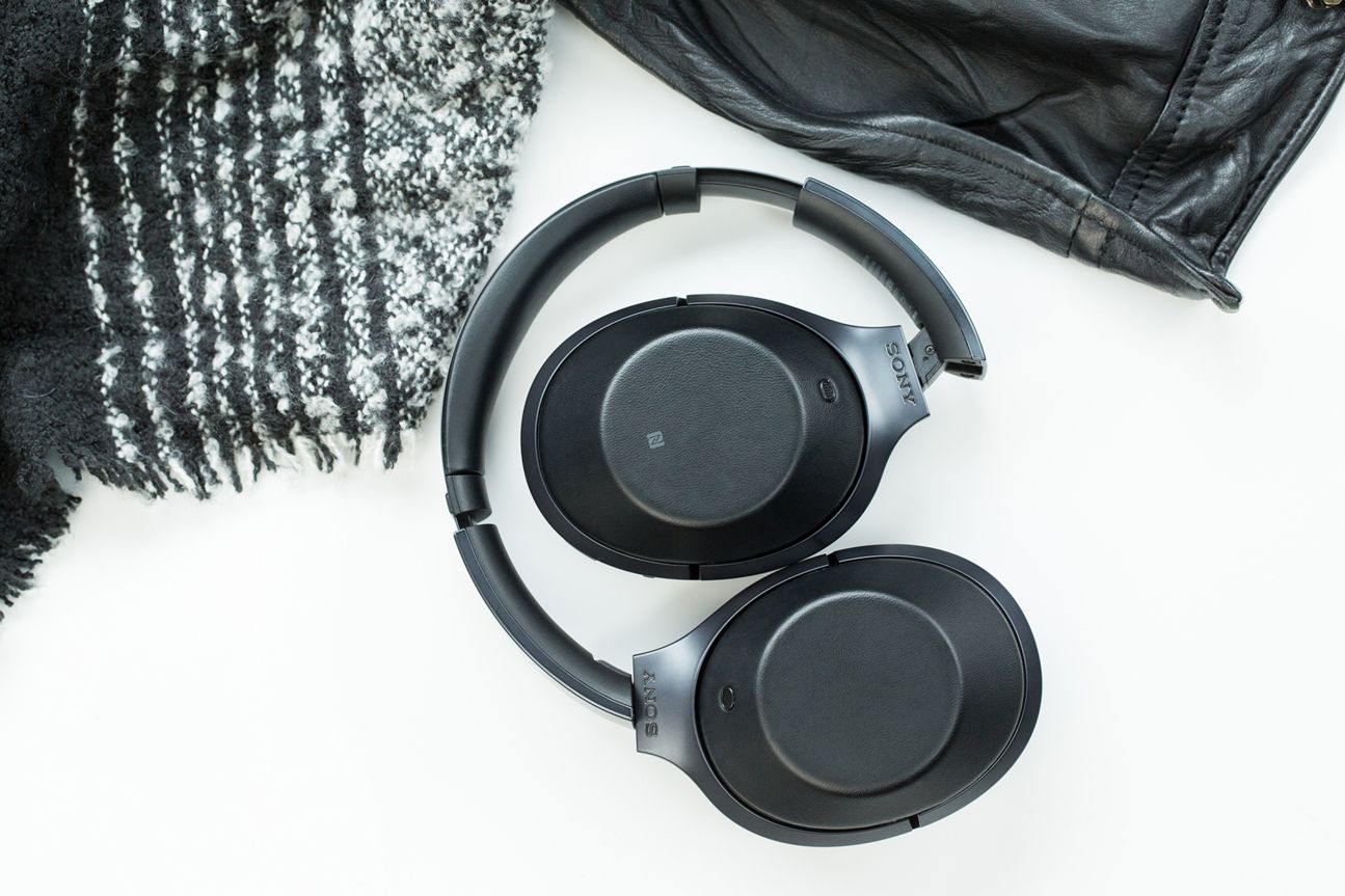 Sony MDR-1000X Sony MDR-1000X
