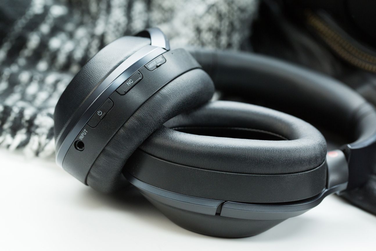 Sony MDR-1000X Sony MDR-1000X