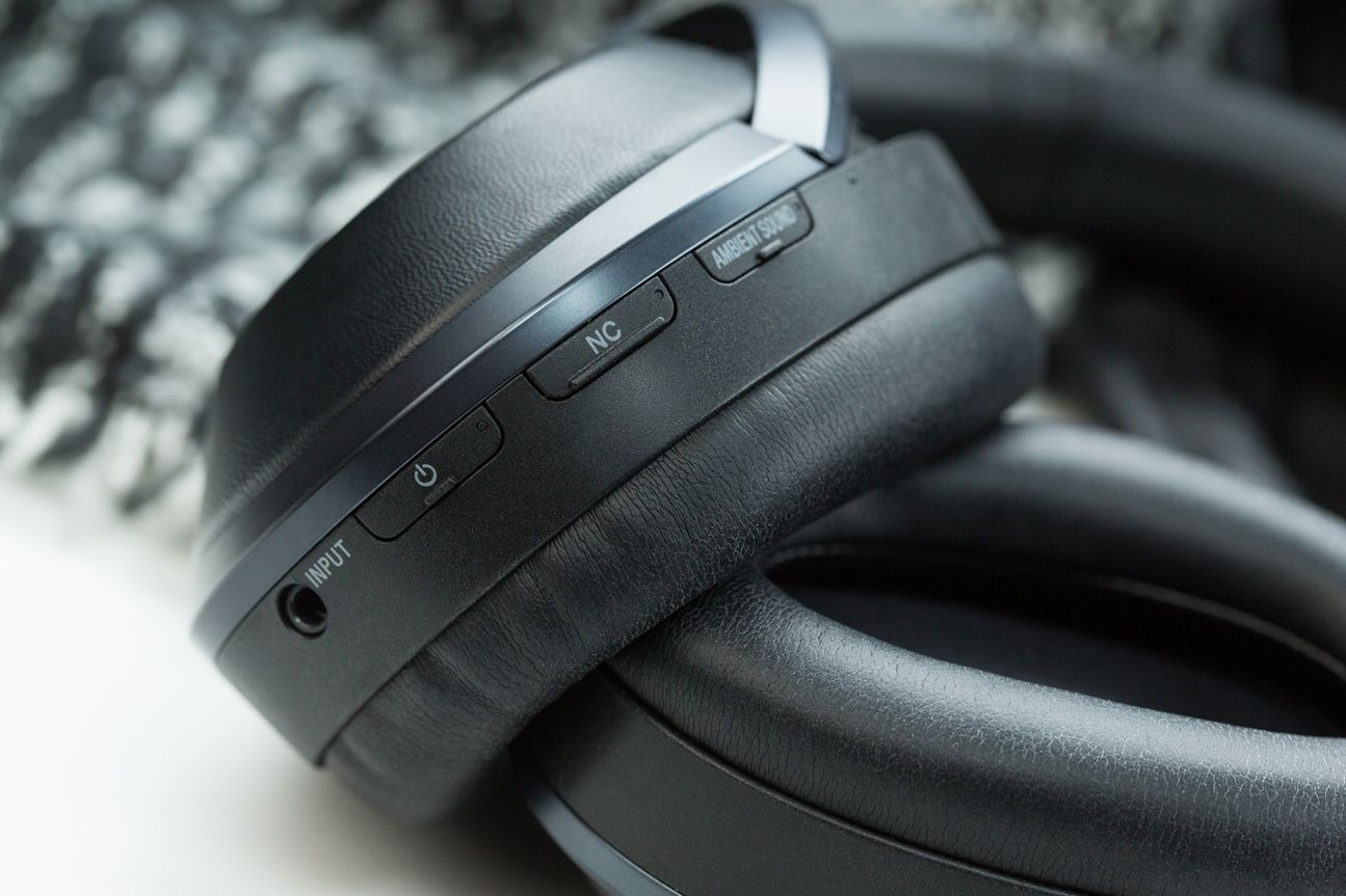 Sony MDR-1000X Sony MDR-1000X