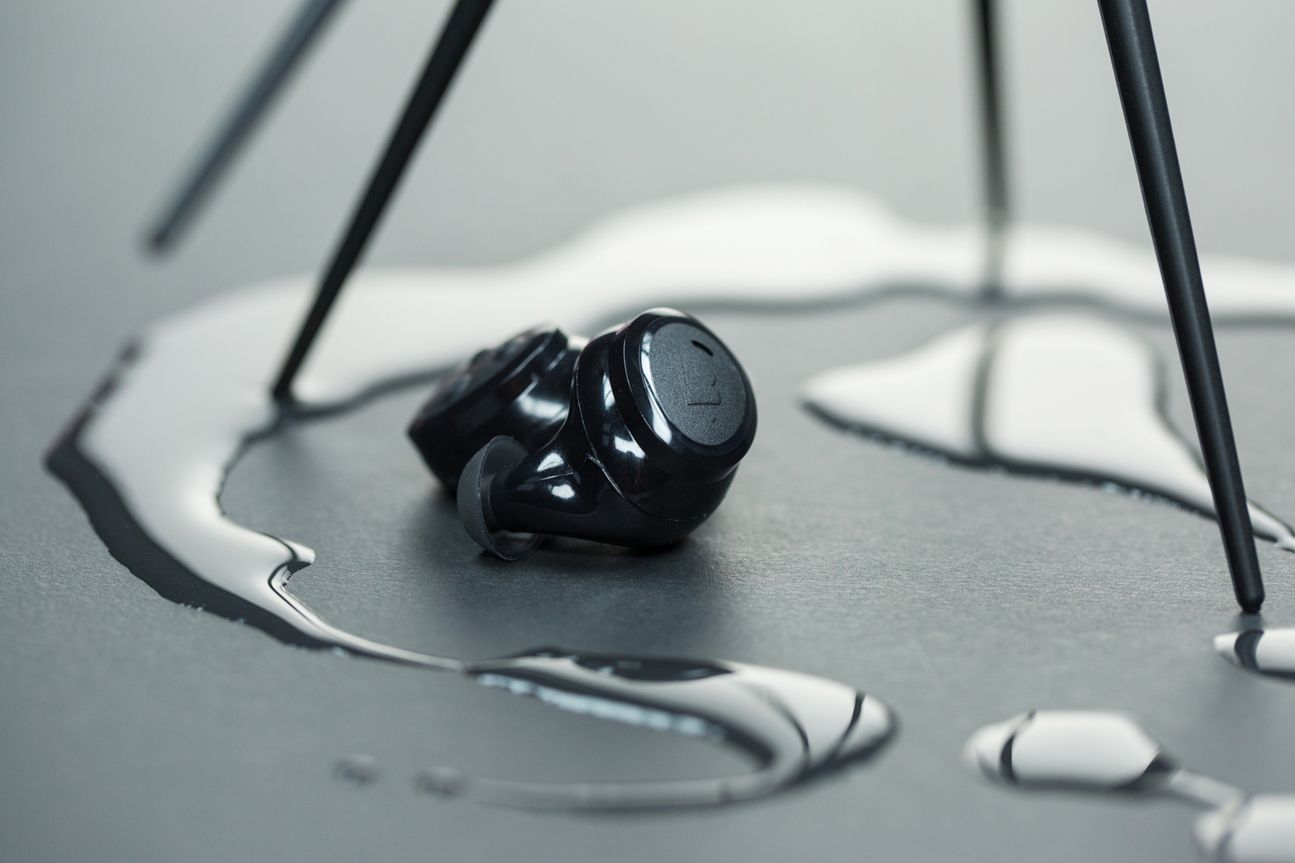 Bragi - The Headphone Bragi - The Headphone
