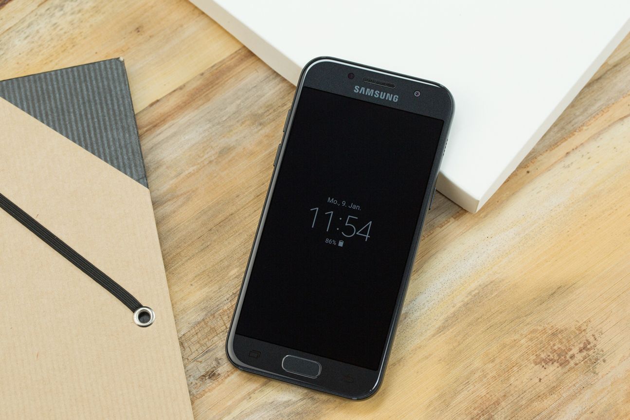 Samsung Galaxy A3 (2017) Samsung Galaxy A3 (2017)