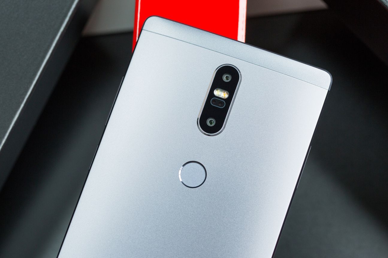 Lenovo Phab 2 Plus Lenovo Phab 2 Plus