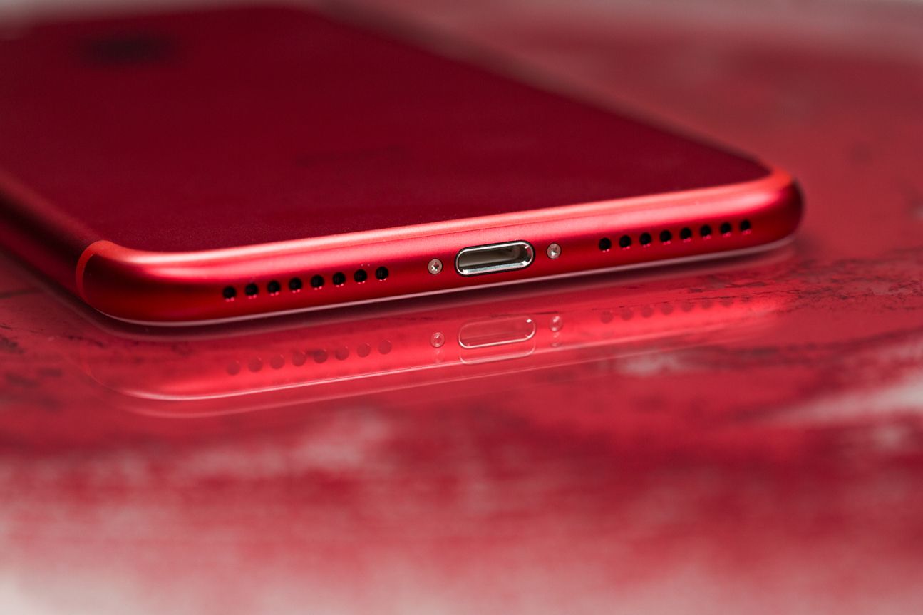 iPhone 7 Plus red