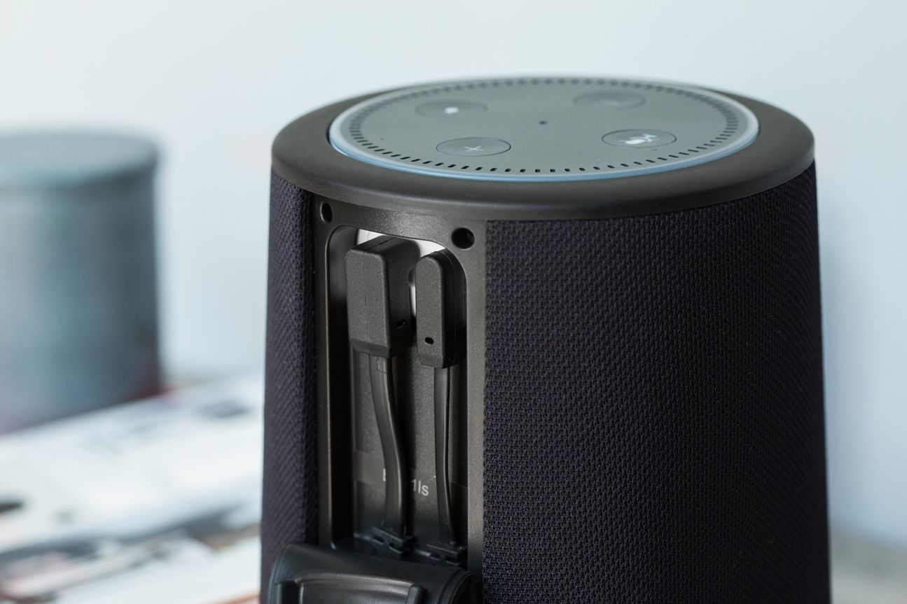 Carbon Vaux Amazon Echo Dot Carbon Vaux Amazon Echo Dot