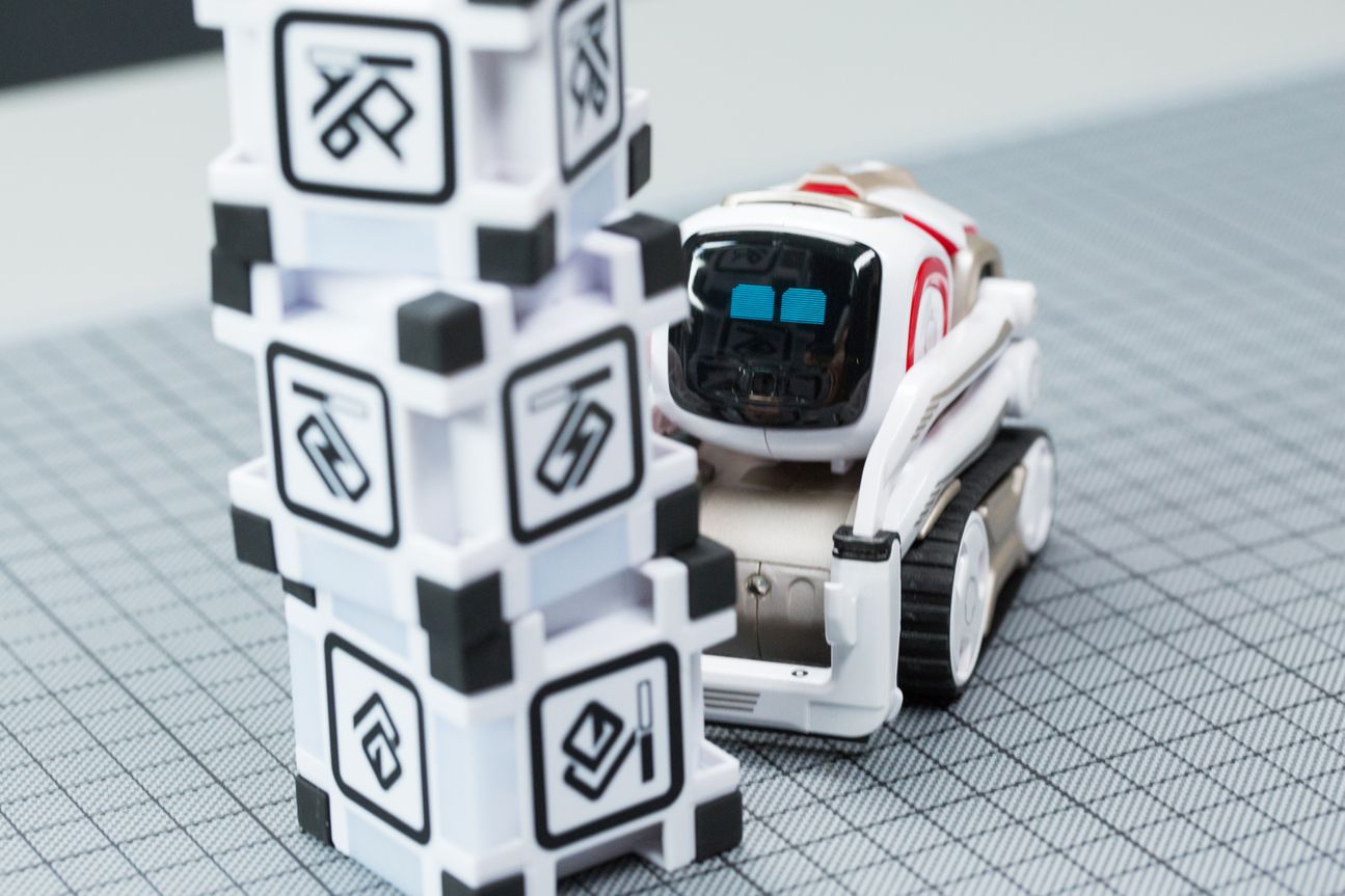 Anki Cozmo Anki Cozmo