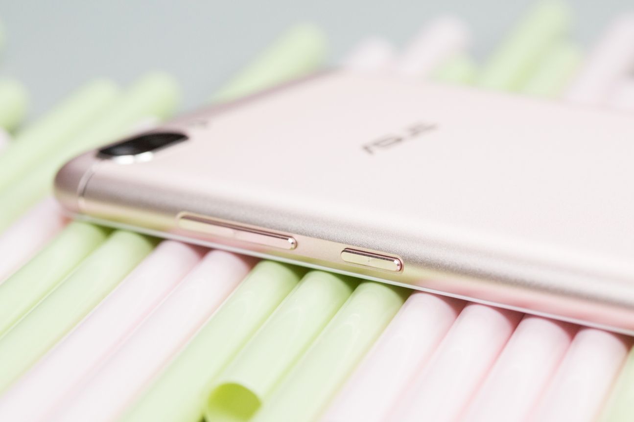 Asus Zenfone 4 Max Asus Zenfone 4 Max