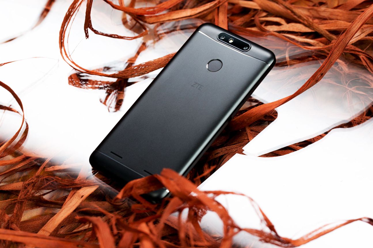 ZTE Blade V8 mini ZTE Blade V8 mini