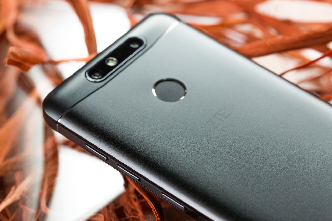 ZTE Blade V8 mini ZTE Blade V8 mini