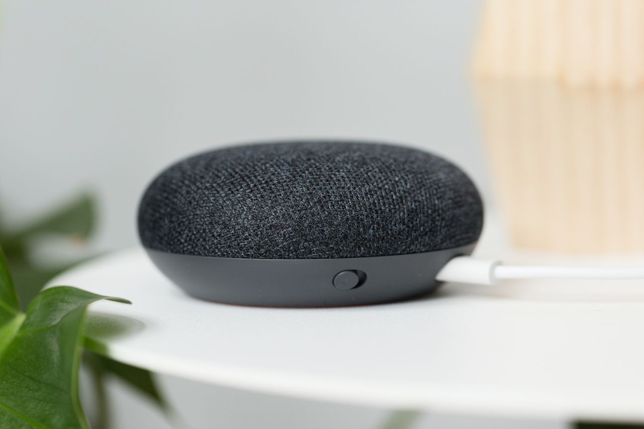 Google Home mini Google Home mini