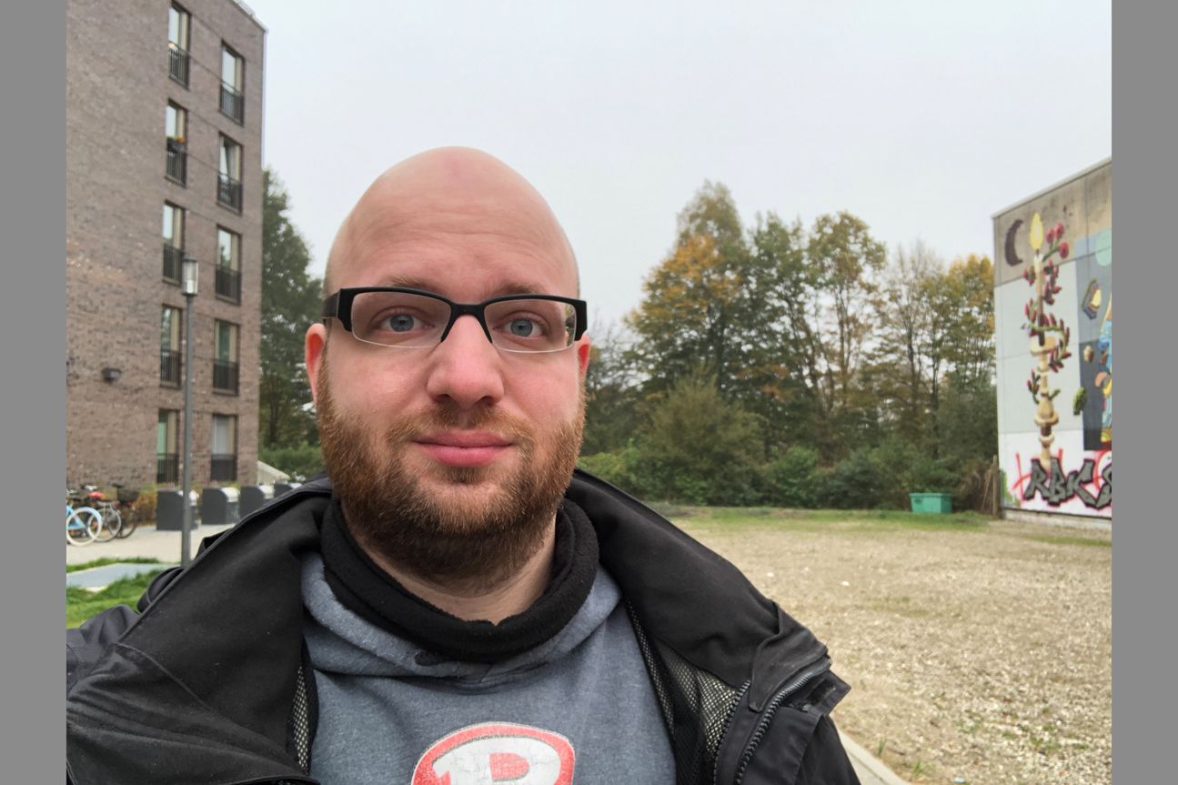 selfie-hdr-iphone8plus selfie-hdr-iphone8plus