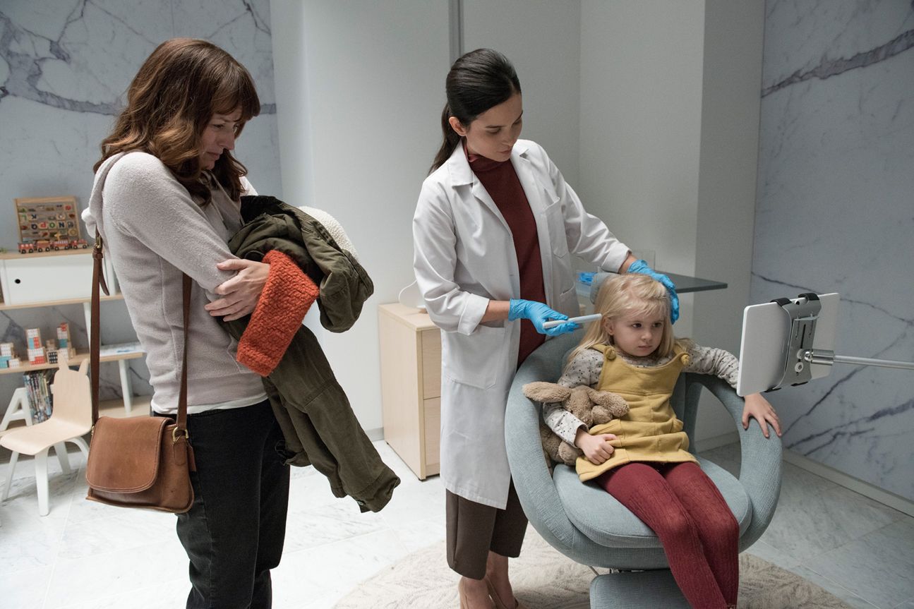 Black Mirror, Staffel 4, Arkangel