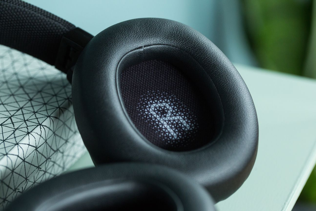 JBL E65BTNC JBL E65BTNC