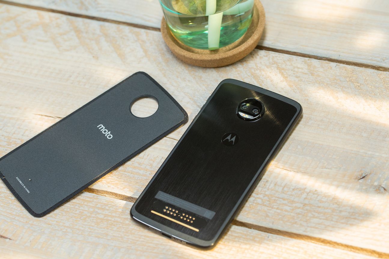 Moto Z2 Force Moto Z2 Force