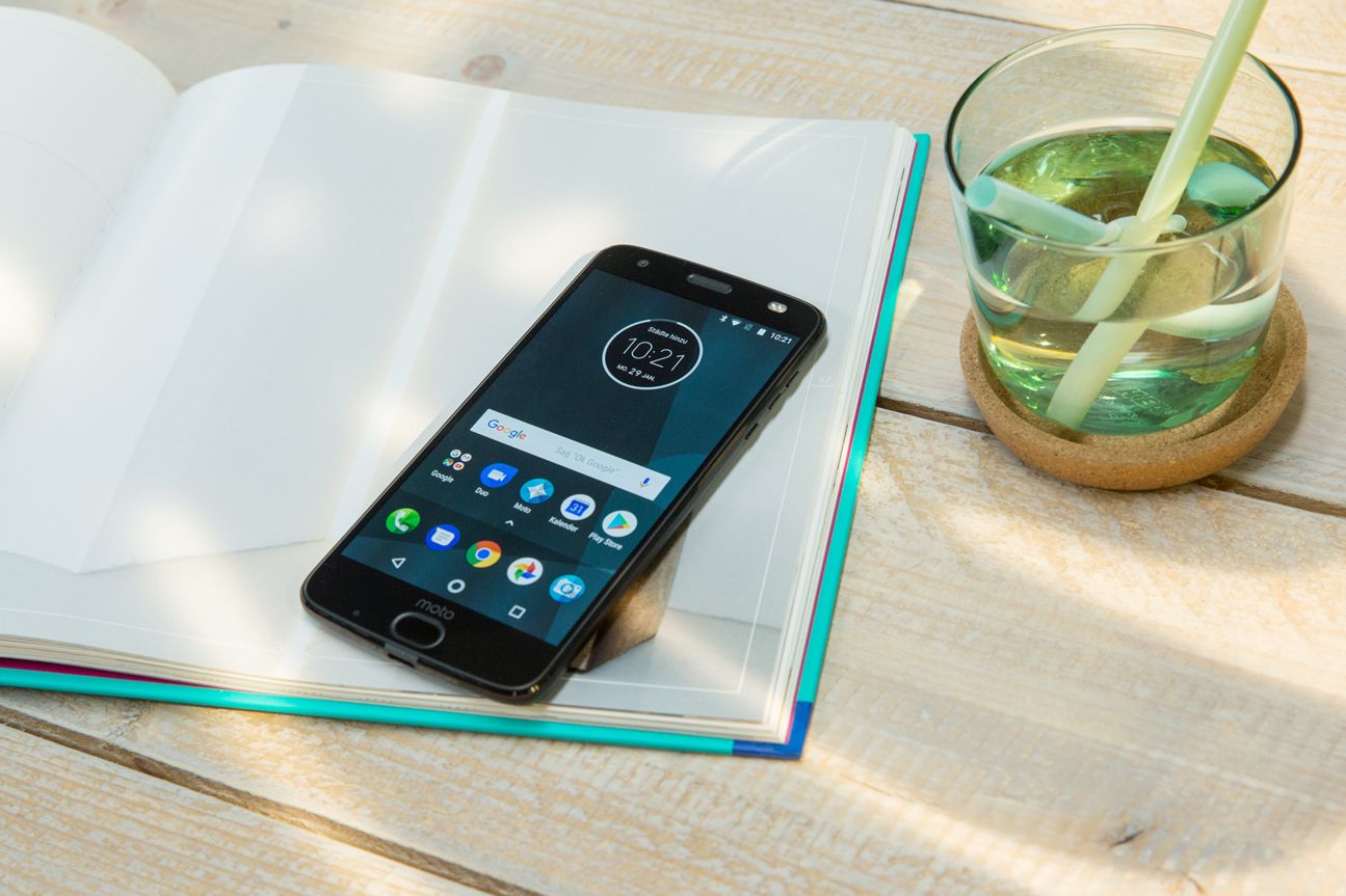Moto Z2 Force Moto Z2 Force