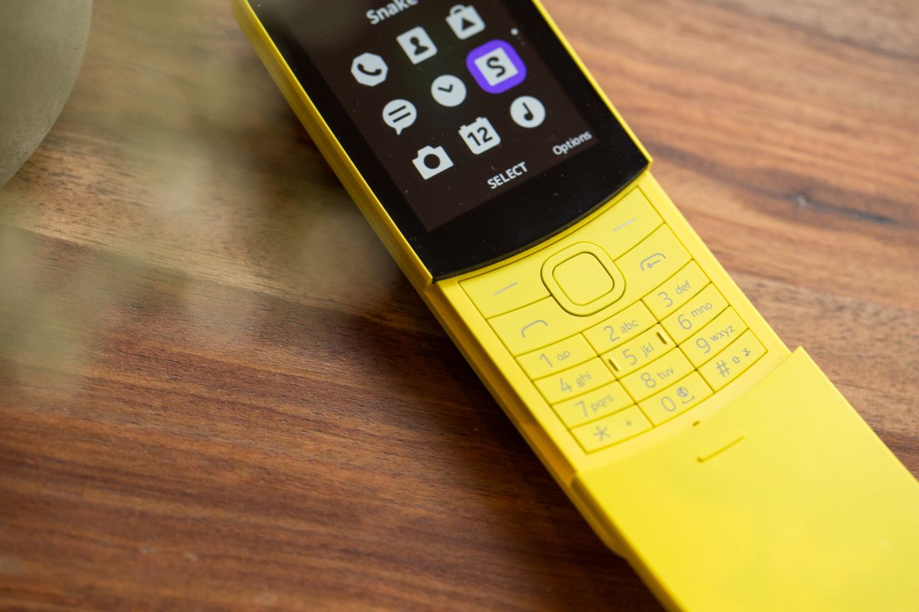 Nokia 8110 4G Nokia 8110 4G