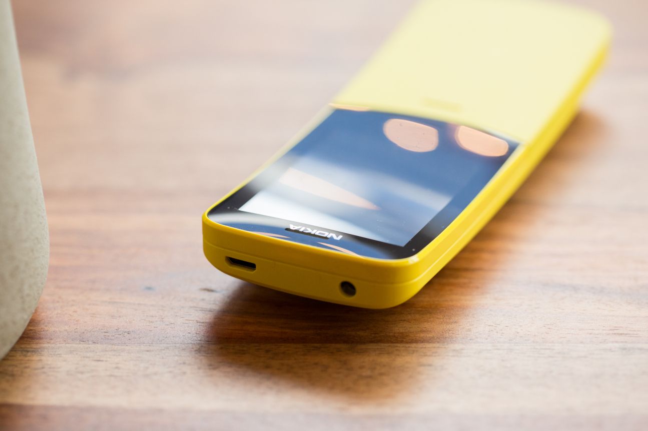 Nokia 8110 4G Nokia 8110 4G